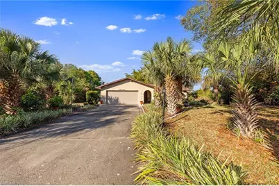 1115 Hibiscus Ave, Lehigh Acres, FL 33972 - Photo 2