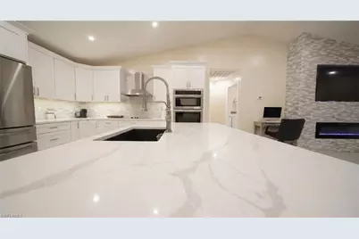 328 SW 19th Ter, Cape Coral, FL 33991 - Photo 32