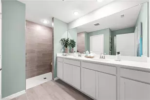 1613 NE 2nd Pl, Cape Coral, FL 33909 - Photo 10