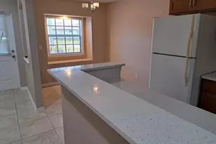 724 SW 35th St, Cape Coral, FL 33914 - Photo 4