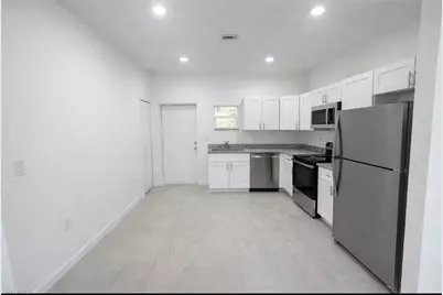 3121 24th St SW, Lehigh Acres, FL 33976 - Photo 4