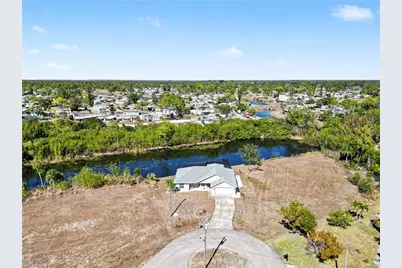 2369 NE 43rd Ln, Cape Coral, FL 33909 - Photo 28
