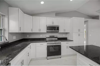 5033 N Peachtree Cir, Labelle, FL 33935 - Photo 26