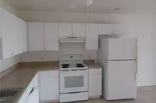 3020 SE Santa Barbara Pl, Cape Coral, FL 33904 - Photo 6