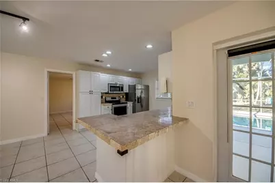 110 SE 13th Pl, Cape Coral, FL 33990 - Photo 18