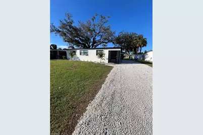 712 Camellia Dr, North Fort Myers, FL 33903 - Photo 2