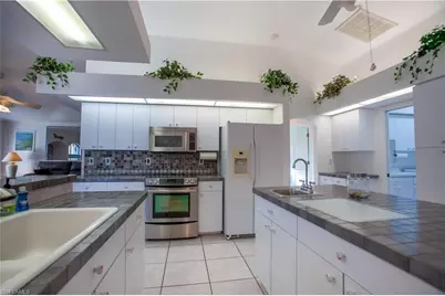 1202 SE 21st St, Cape Coral, FL 33990 - Photo 2