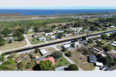 719 Poinsettia St, Clewiston, FL 33440 - Photo 2