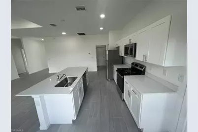 2612 31st St SW, Lehigh Acres, FL 33976 - Photo 4