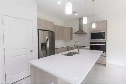 9041 Lamkin Cir, Labelle, FL 33935 - Photo 4