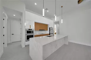 107 SE 16th Pl, Cape Coral, FL 33990 - Photo 8