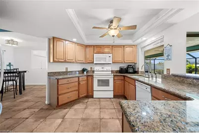 250 SW 37th Ter, Cape Coral, FL 33914 - Photo 14