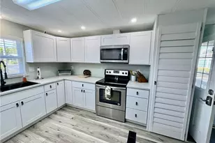 3170 Running Deer Dr, North Fort Myers, FL 33917 - Photo 6