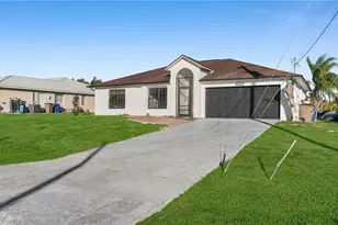 918 Acroft Ave, Lehigh Acres, FL 33971 - Photo 2