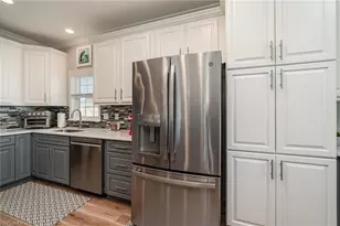 11511 Dogwood Ln, Fort Myers Beach, FL 33931 - Photo 16