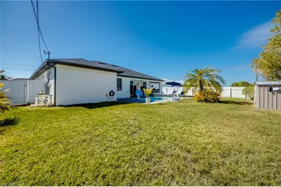 519 Trafalgar Pkwy, Cape Coral, FL 33991 - Photo 44