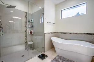 519 Trafalgar Pkwy, Cape Coral, FL 33991 - Photo 24