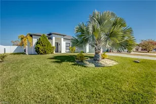 519 Trafalgar Pkwy, Cape Coral, FL 33991 - Photo 2