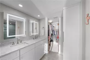 10475 Gulf Shore Dr, Naples, FL 34108 - Photo 16