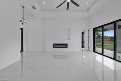 1310 NE 7th Pl, Cape Coral, FL 33909 - Photo 8