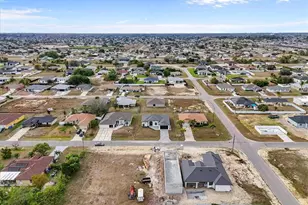 1310 NE 7th Pl, Cape Coral, FL 33909 - Photo 48