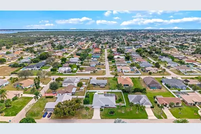 2218 SE 11th St, Cape Coral, FL 33990 - Photo 44