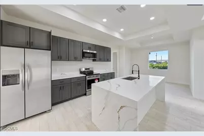 2719 42nd St W, Lehigh Acres, FL 33971 - Photo 6