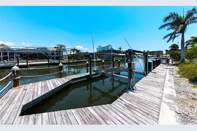 19 Sunview Blvd, Fort Myers Beach, FL 33931 - Photo 22