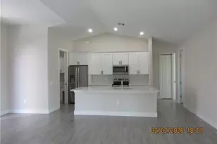 208 NW 6th St, Cape Coral, FL 33993 - Photo 4