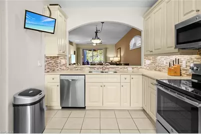 8103 Woodridge Pointe Dr, Fort Myers, FL 33912 - Photo 6