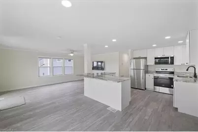 62 Kiowa Dr, Fort Myers Beach, FL 33931 - Photo 6