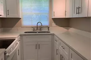 815 Courtington Ln, Fort Myers, FL 33919 - Photo 2