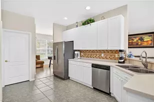 8912 Wellington Lakes Ct, Fort Myers, FL 33908 - Photo 8