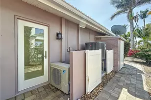 5650 Williams Dr, Fort Myers Beach, FL 33931 - Photo 8