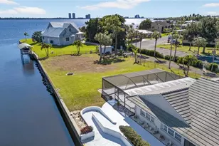 1818 Cherie Ln, North Fort Myers, FL 33917 - Photo 50