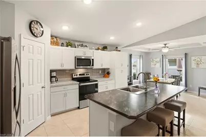 214 NE 24th Ter, Cape Coral, FL 33909 - Photo 8