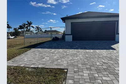 1004 Diplomat Pkwy W, Cape Coral, FL 33993 - Photo 2