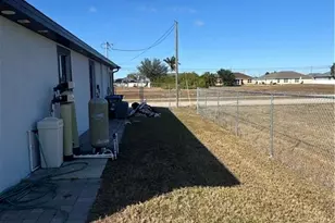 1004 Diplomat Pkwy W, Cape Coral, FL 33993 - Photo 28