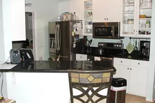 613 SE 21st St, Cape Coral, FL 33990 - Photo 4