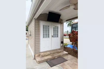 10348 Prairie Iris Trl, Fort Myers, FL 33905 - Photo 8