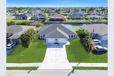 2032 NE 6th St, Cape Coral, FL 33909 - Photo 2