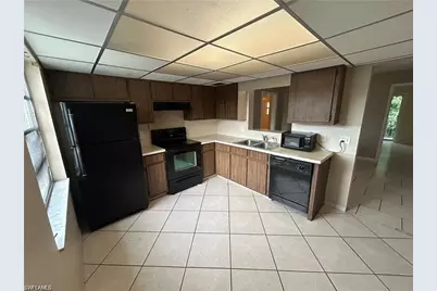 2828 Jackson St #H5, Fort Myers, FL 33901 - Photo 4