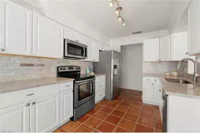 15068 Cloverdale Dr, Fort Myers, FL 33919 - Photo 12