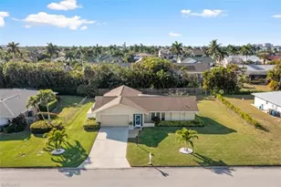 15048 Bonaire Cir, Fort Myers, FL 33908 - Photo 4