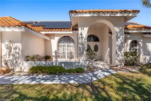 11701 Pinewood Lakes Dr, Fort Myers, FL 33913 - Photo 2