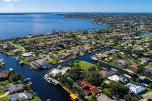 818 Monticello Ct, Cape Coral, FL 33904 - Photo 1