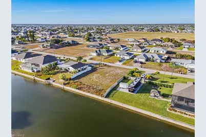 322 NE 20th St, Cape Coral, FL 33909 - Photo 18