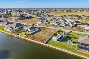 322 NE 20th St, Cape Coral, FL 33909 - Photo 18