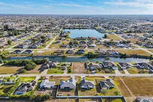 322 NE 20th St, Cape Coral, FL 33909 - Photo 2