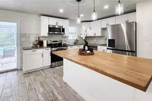 2431 Welch St, Fort Myers, FL 33901 - Photo 10
